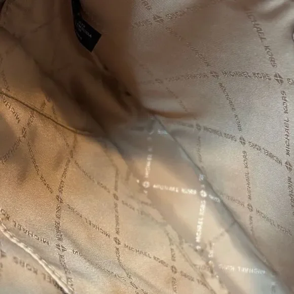 Michael Kors Bag Crossbody Purse Handbag Leather Cynthia Pink Chain Satchel Bag - Picture 13 of 16